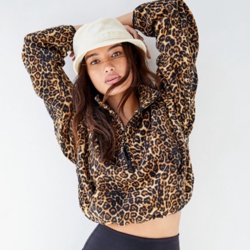 ARITZIA TNA Leopard Zip Fleece